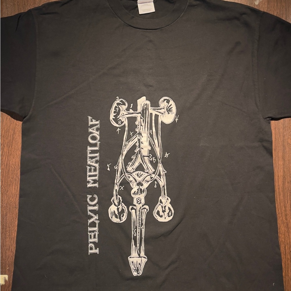 Black Pelvic Meatloaf’96 tour Graphic Tee